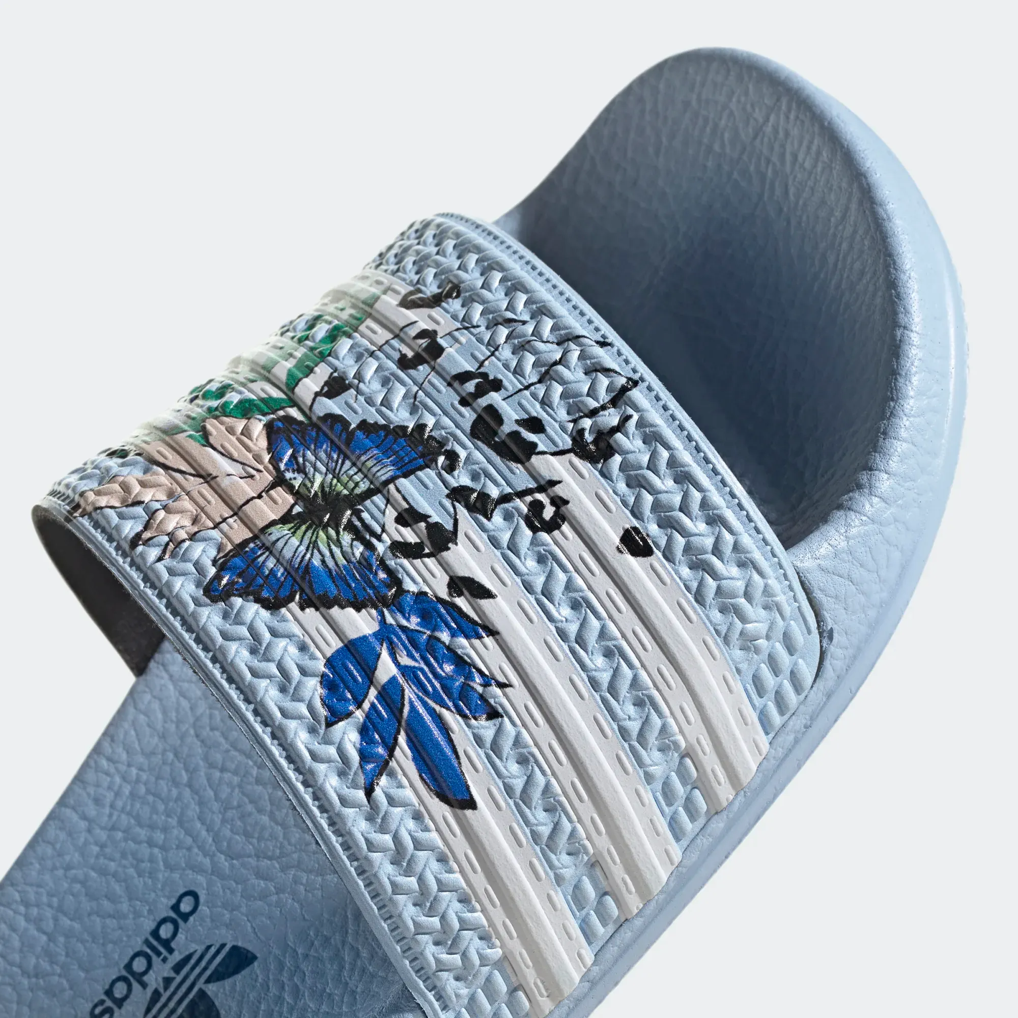 Adidas Kid's Adilette Slides - Clear Sky / Cloud White