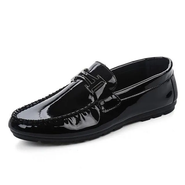 New Arrival Men Fashion Patent Leather Driving Doug Shoes Slip-on Casual Breathable Soft Flats Loafers Shoes Big Size 39-44