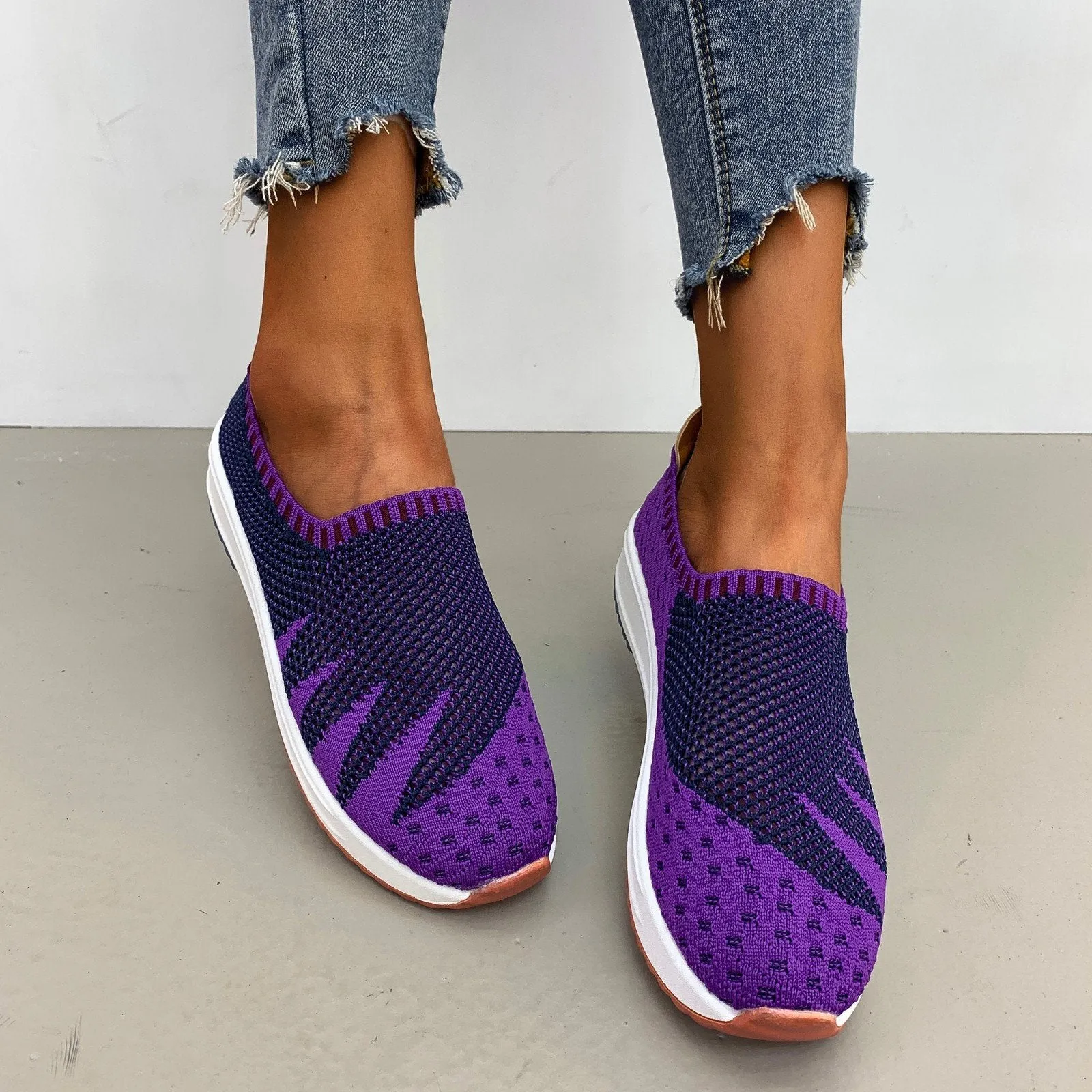 Women's lightweight breathable fly knit sneakers flat slip on comfort walking shoes